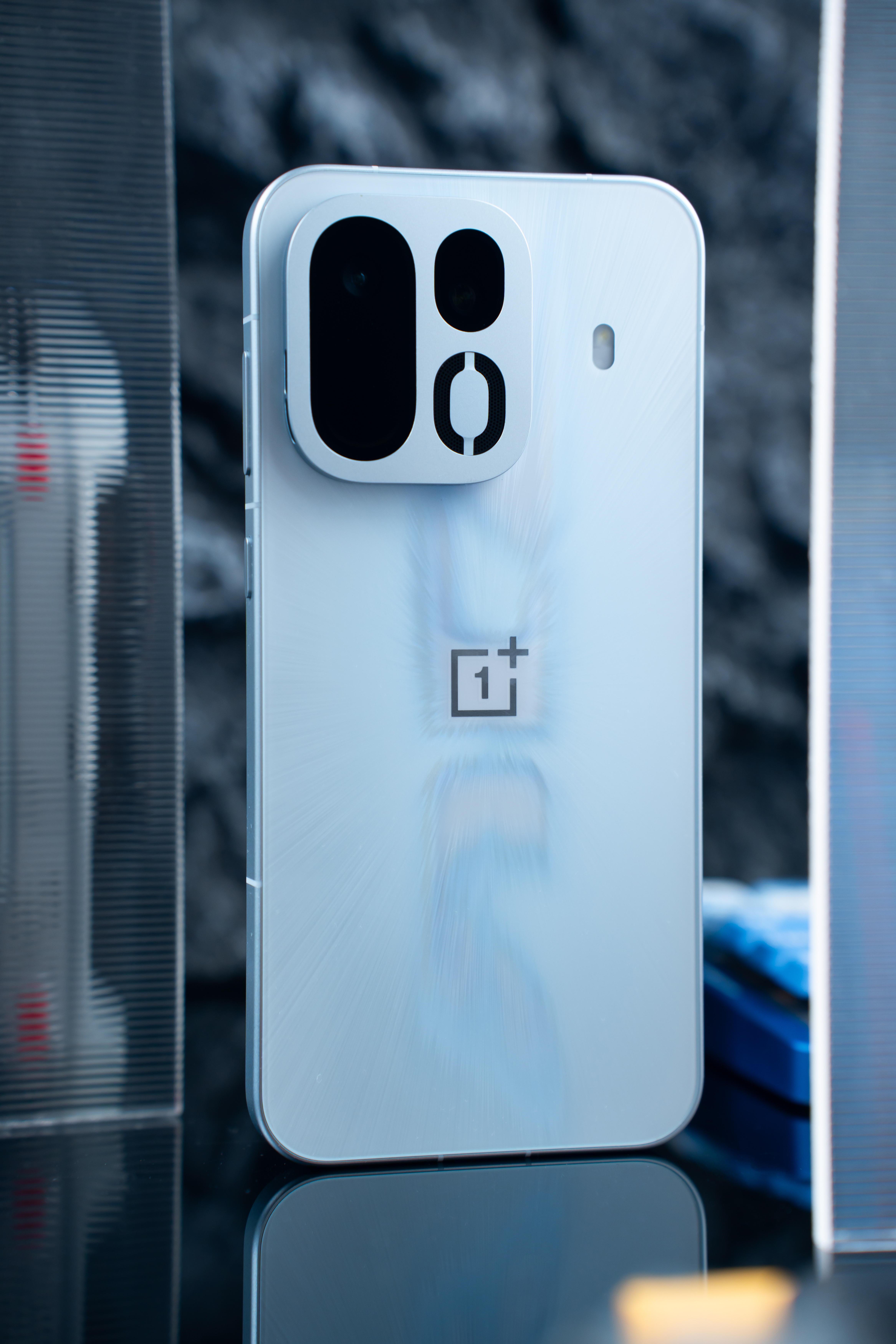 一加游戏横扫全场一加Ace 7 Pro「破风」，原本看不见的风，变得能用视觉去感
