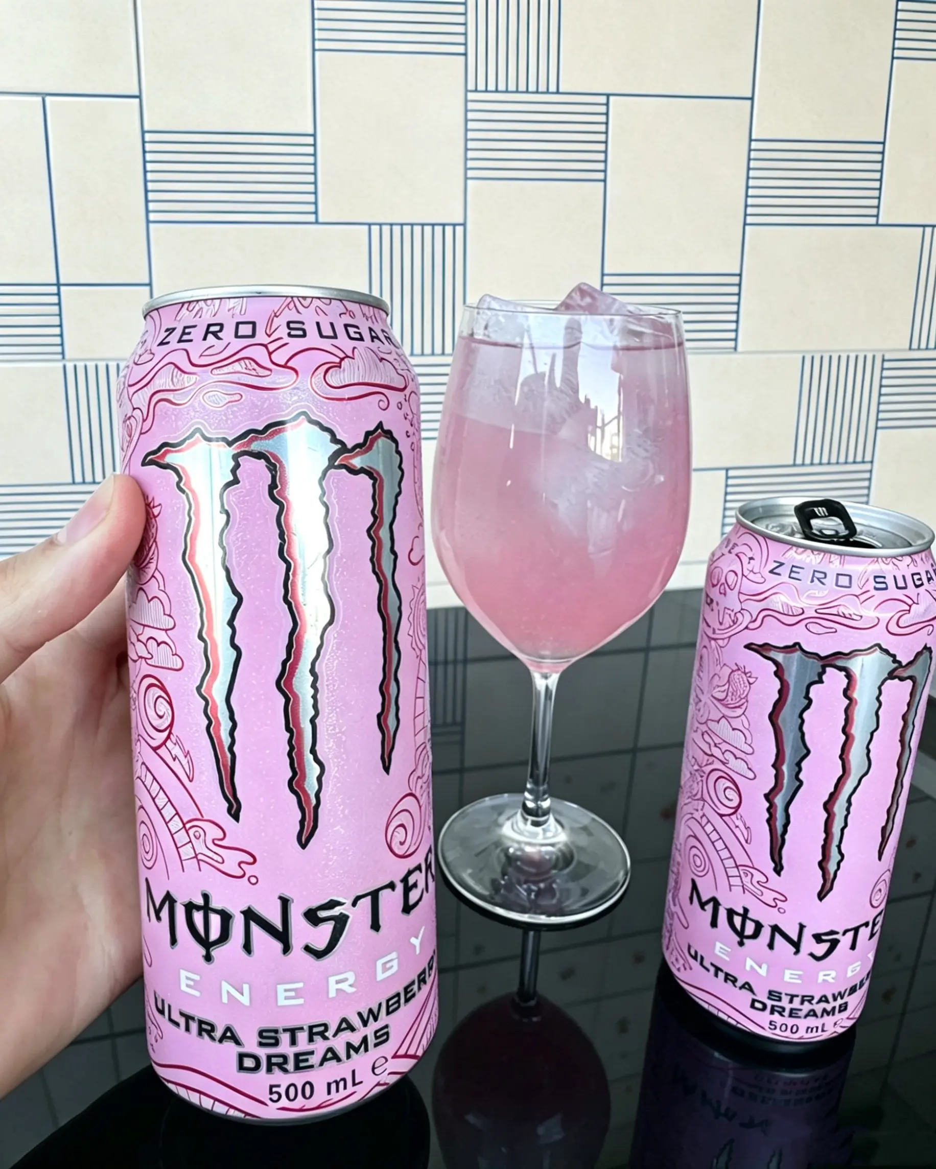 魔爪饮料卷起来了