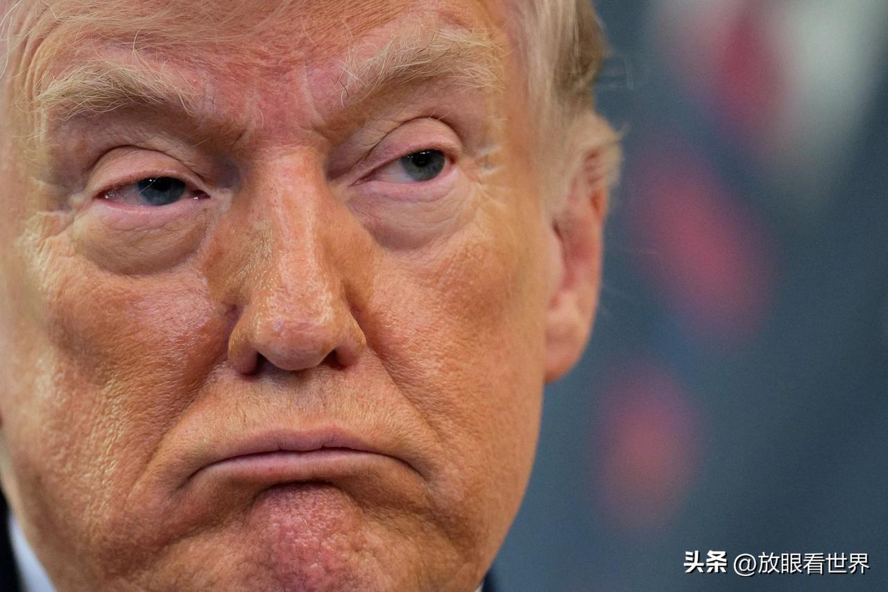美国说他们在谈判
伊朗说他们没有
到底谁在说谎？
特朗普坚称，已与伊朗高层展开“
