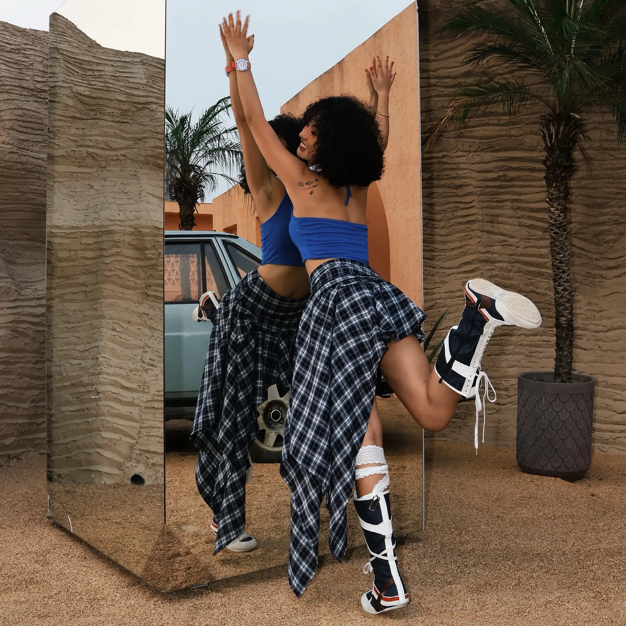 我们称这个系列为 大漠系列。