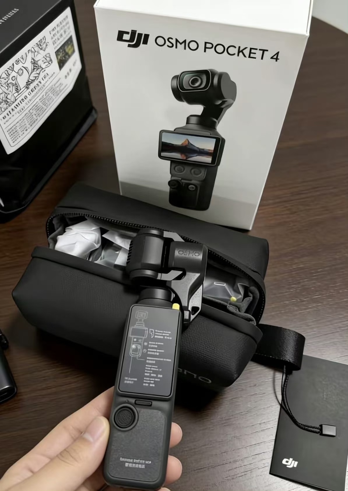 大疆Pocket 4还没正式上市，真机上手视频已经满天飞，保密协议直接被当成废纸