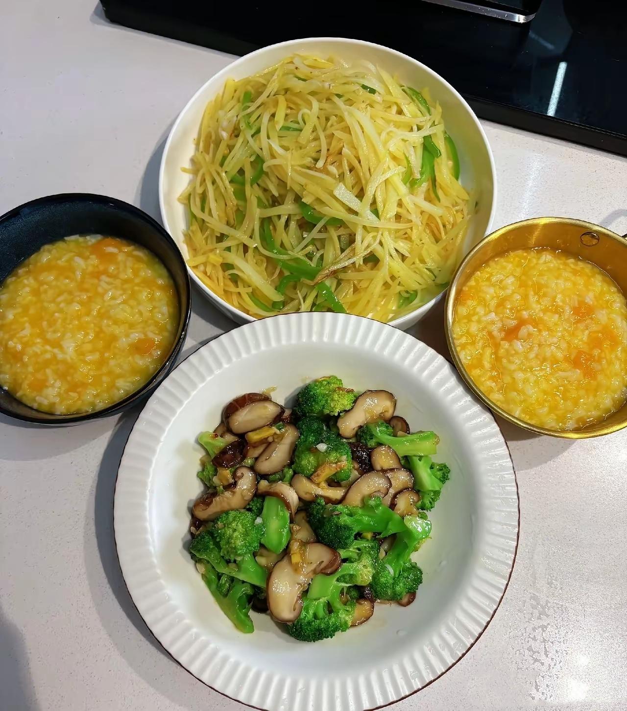 老公给1万充当5个月全家生活费，看看这一日三餐，普通人觉得够花吗？

家庭开销 
