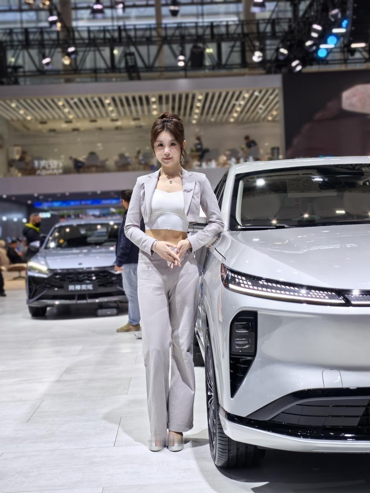 随便拍了几张，这届广州车展模特质量怎么样？【来自懂车帝车友圈】