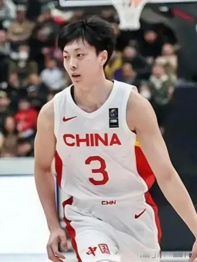 男篮亚洲杯预选赛，中国男篮三分之差不敌日本，男足男篮男排面对日本一胜难求。
2月