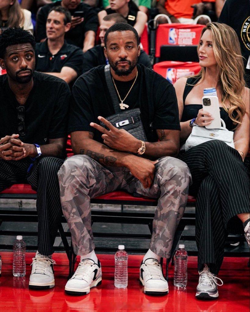 鲍威尔先到拉斯维加斯看夏季联赛跟斯波见个面nba夏季联赛 ​​​