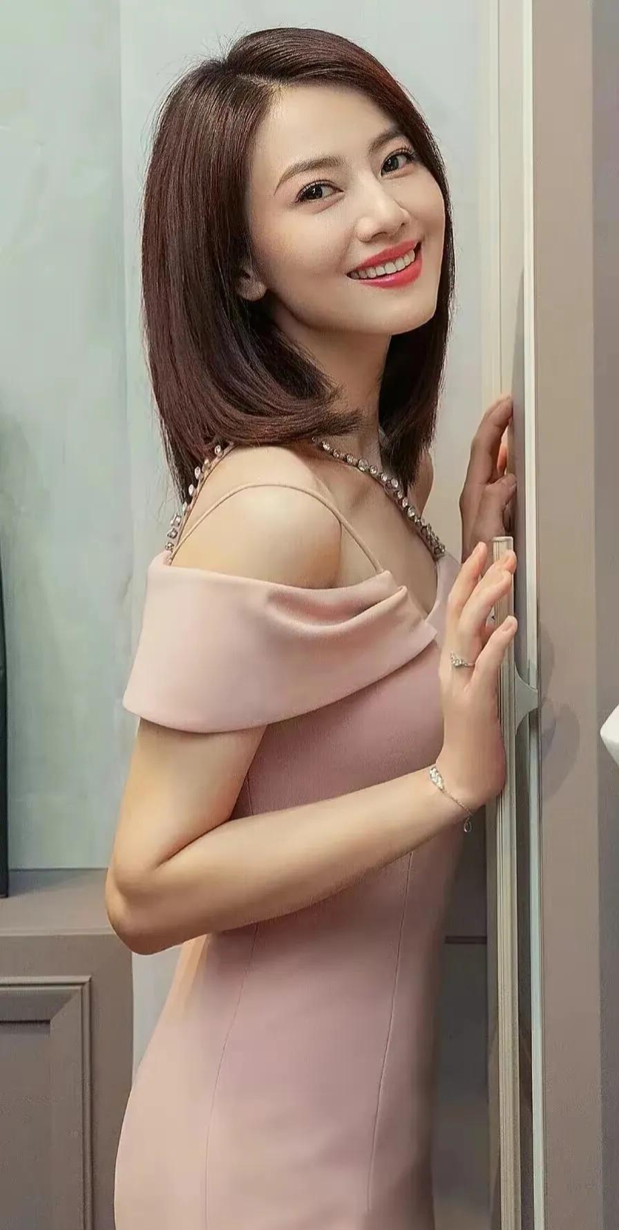 #女明星谁最美# #哪位女神惊艳# #女明星高清美图# #高圆圆#
