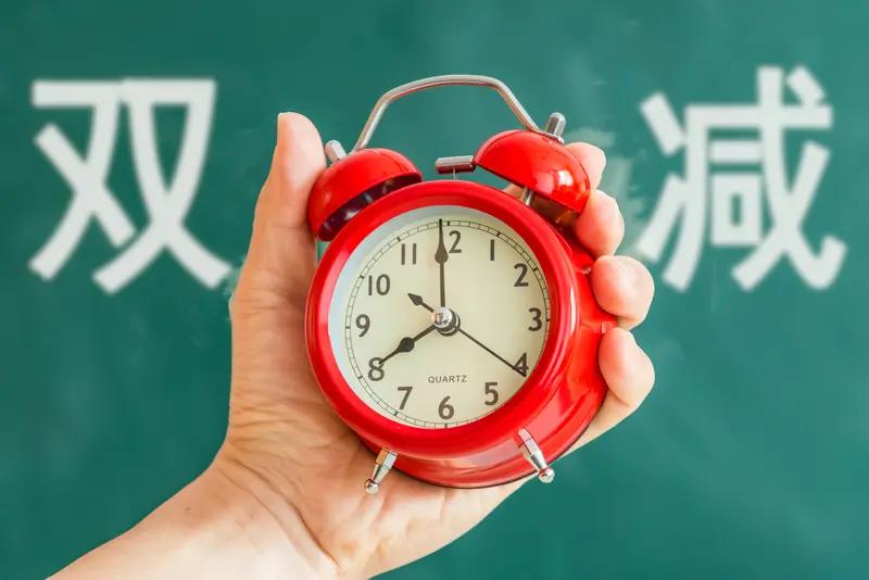 中小学取消重点班对学生有何好处 中小学取消重点班，对学生好处多多。以前重点班集中