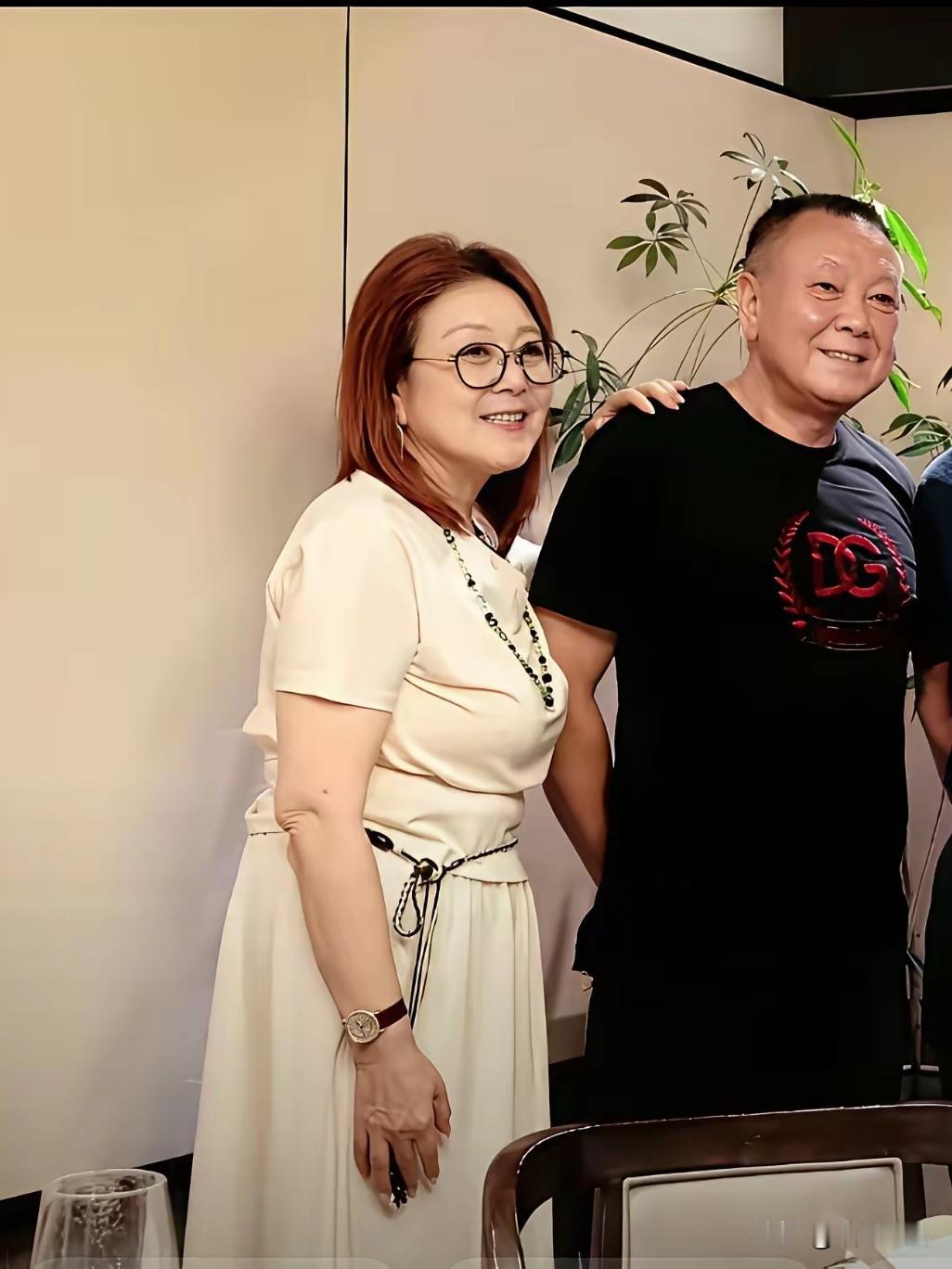 不得不说，汪小菲的爸爸和陈婷的父母都是人生赢家呀。我好奇，他们会不会是全网羡慕的