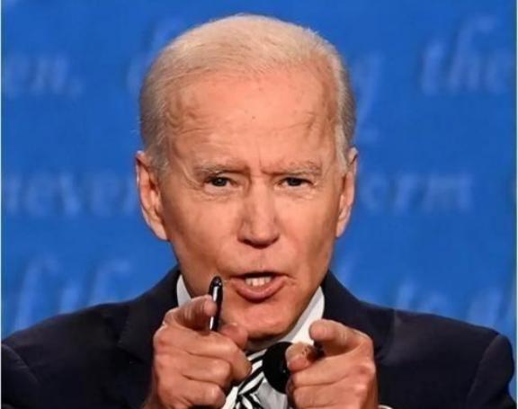 拜登虽然跟我们不对付，但是有一句话说对了！他曾说，如果美国继续让特朗普当总统，“