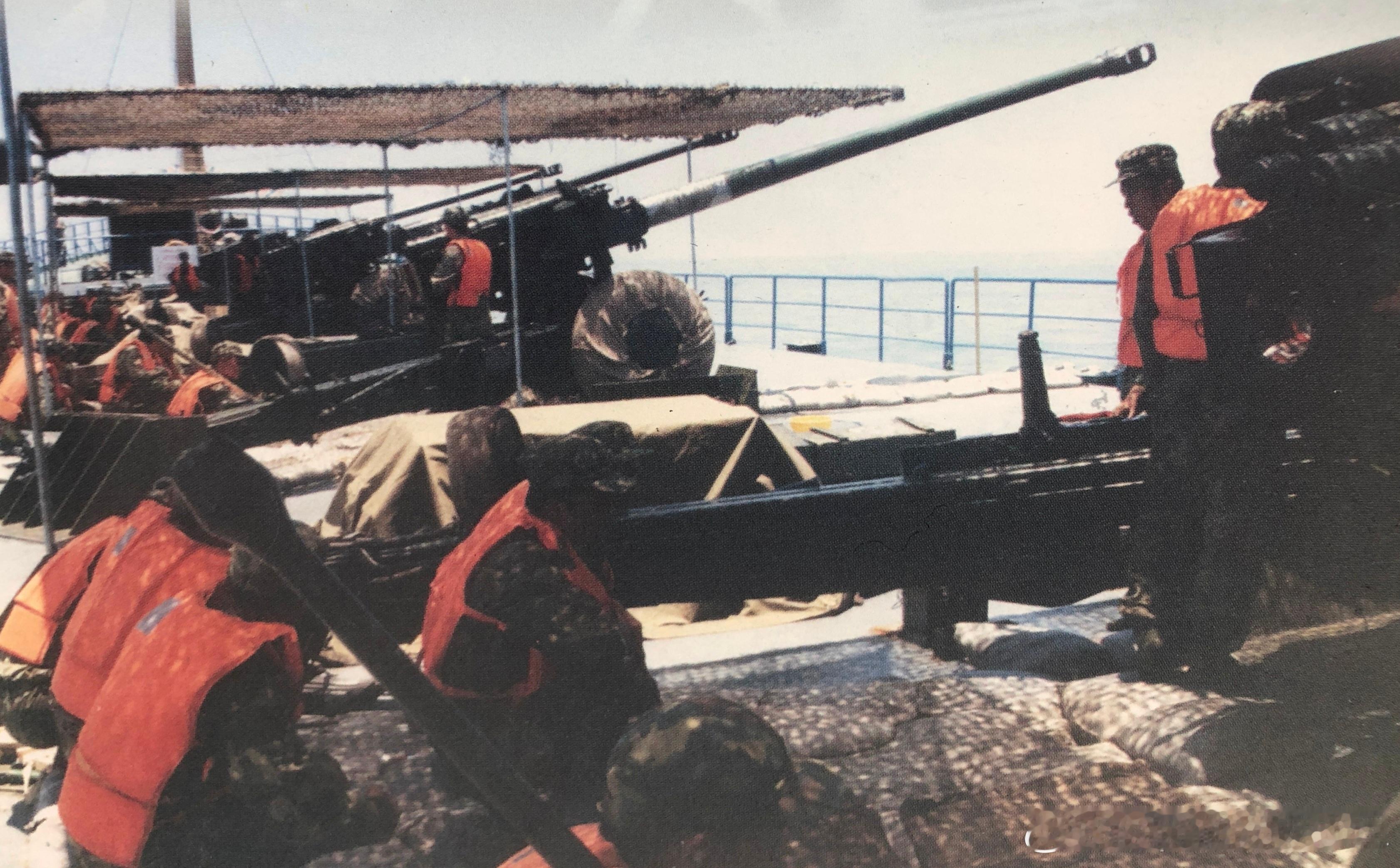 2001年船载火炮射击试验中，炮兵连协同训练军事历史全触达