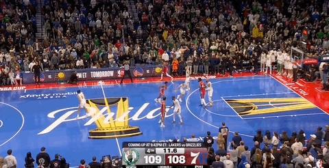 还是得夸下绿龟们最后两回合的防守执行的，我尽量表述简单点。第一个回合，76人给马