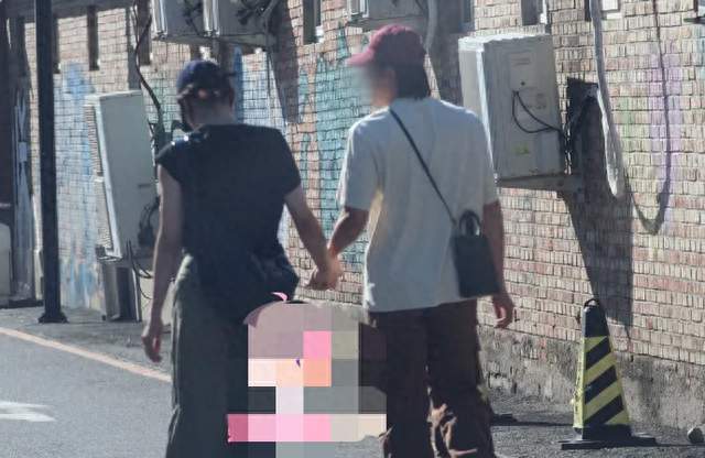 十指紧扣之外，白百何不需要一场“出轨”审判
