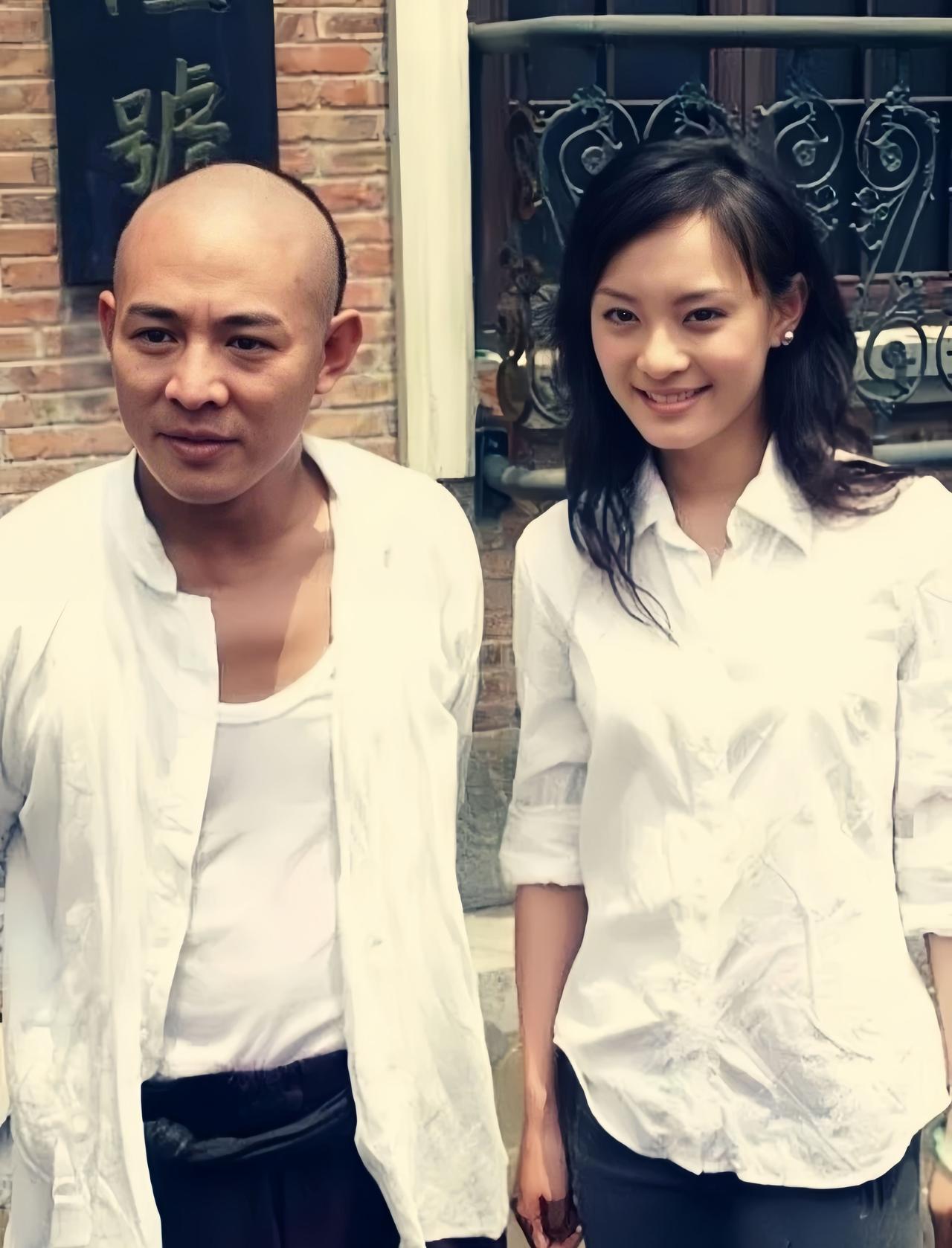 李连杰与孙俪也曾合作过，当时孙俪拍电影《霍元甲》的时候，还不到24岁。

李连杰