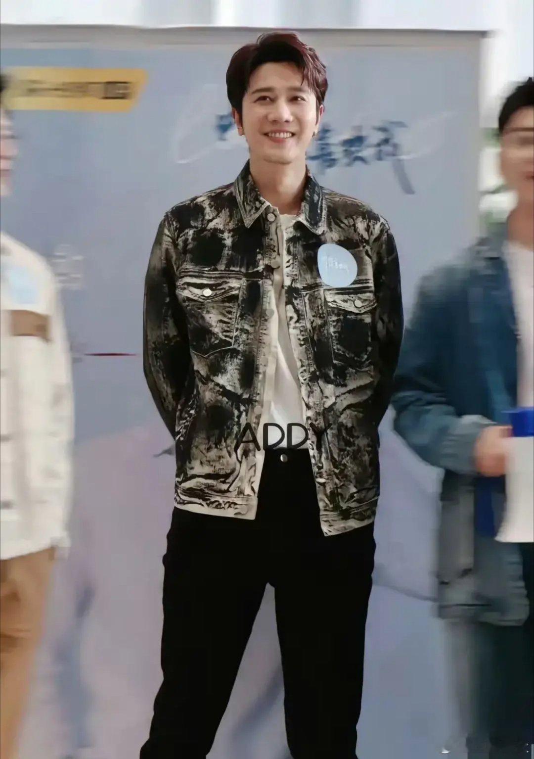 彭冠英除了在《武十郎》《阳光之下》《玫瑰的故事》里有一些热度以外，其他时间里几乎