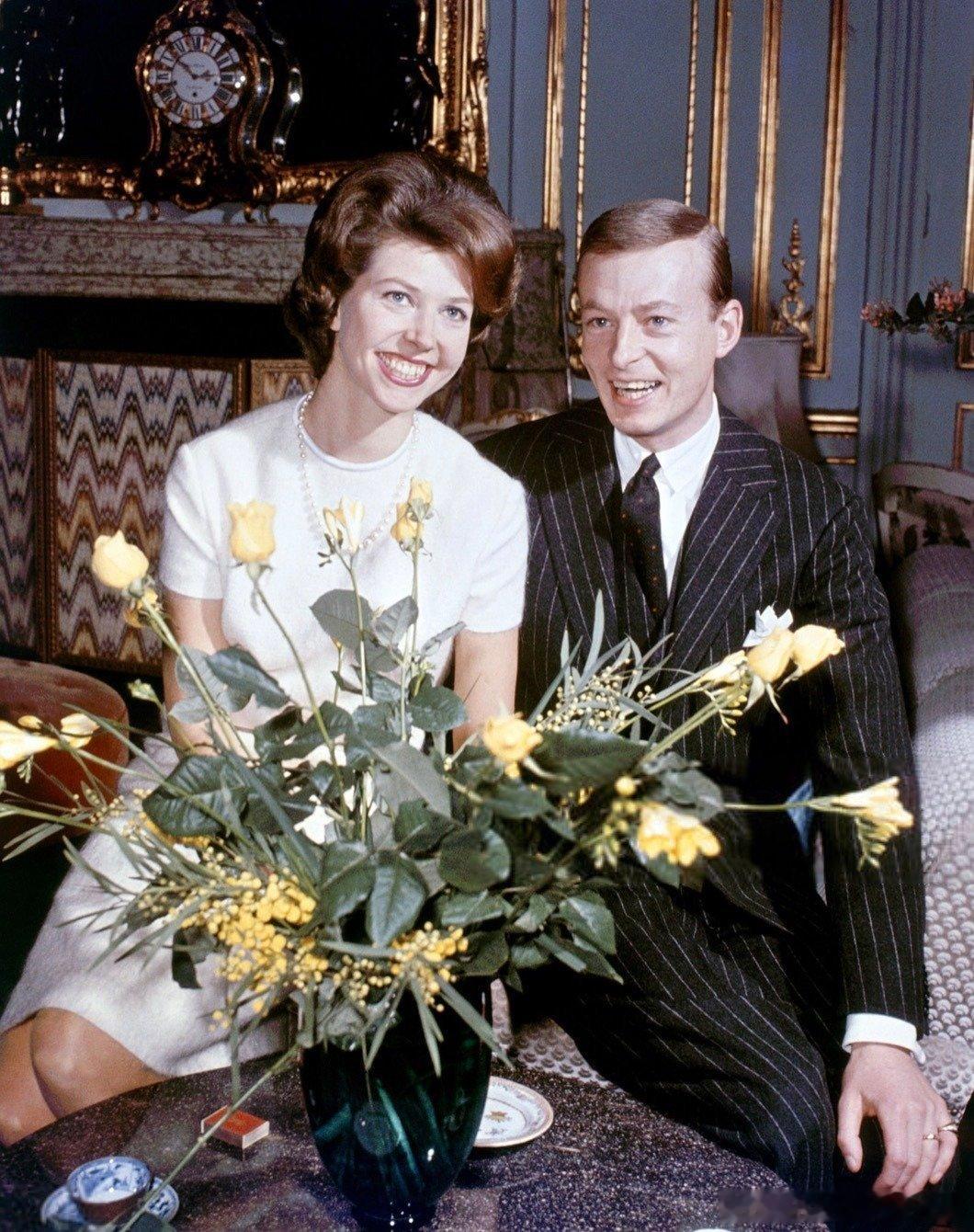 老照片 回顾瑞典公主德西蕾与尼尔斯·西尔弗斯基厄尔德男爵的订婚与婚礼。德西蕾的初