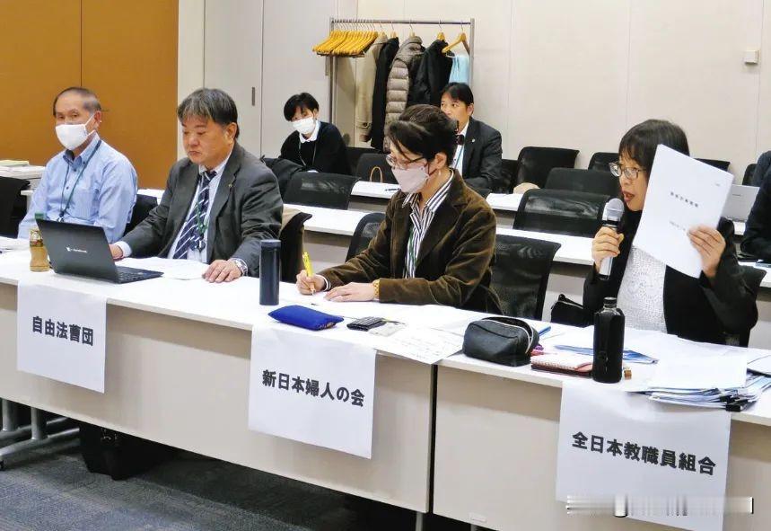 一、 复辟的现实证据：从“专守”转向“进攻”

2026年以来，日本高市早苗内阁