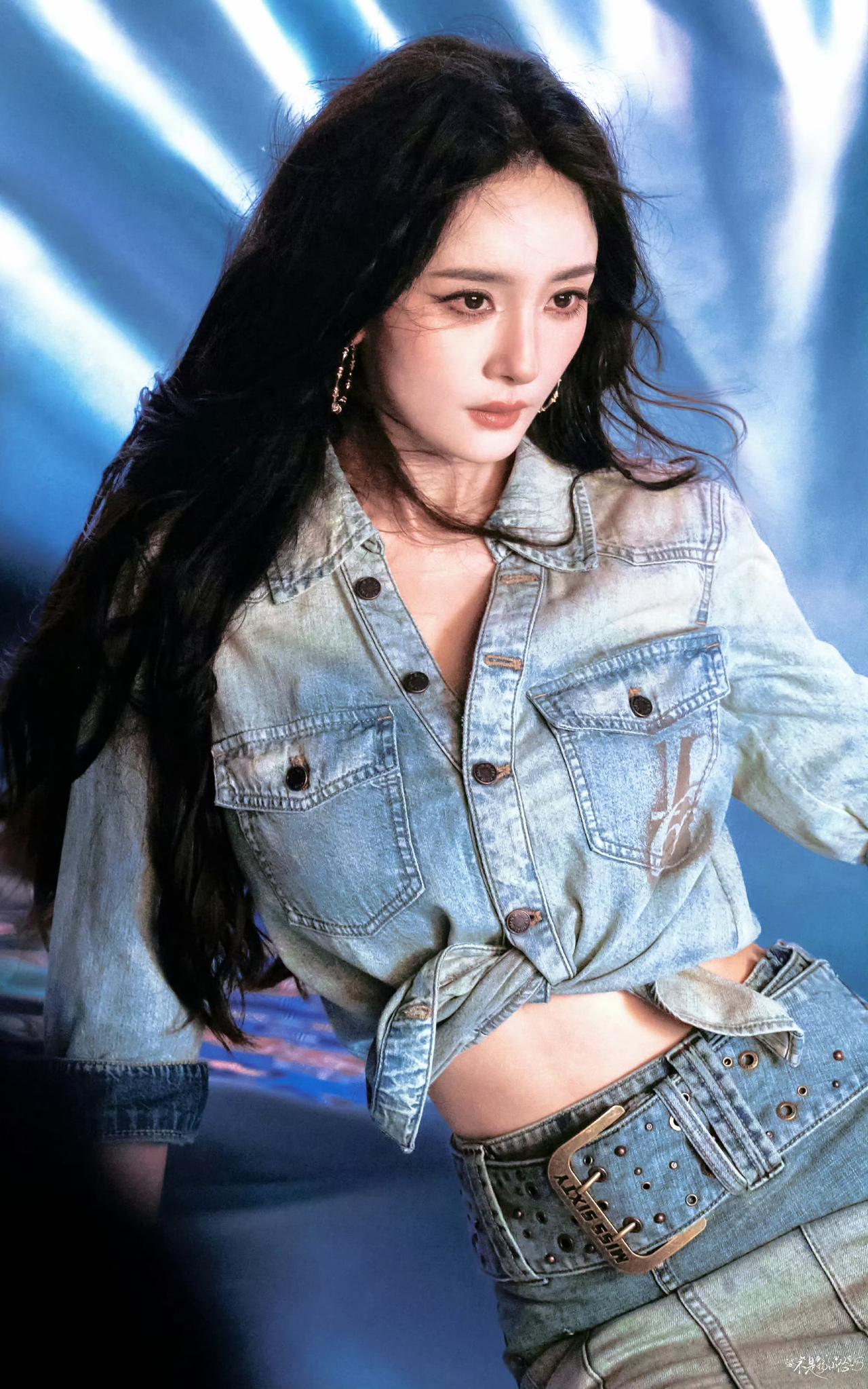 好美的杨幂 ，面对镜头总是从未掉线展示自己的魅力[赞]