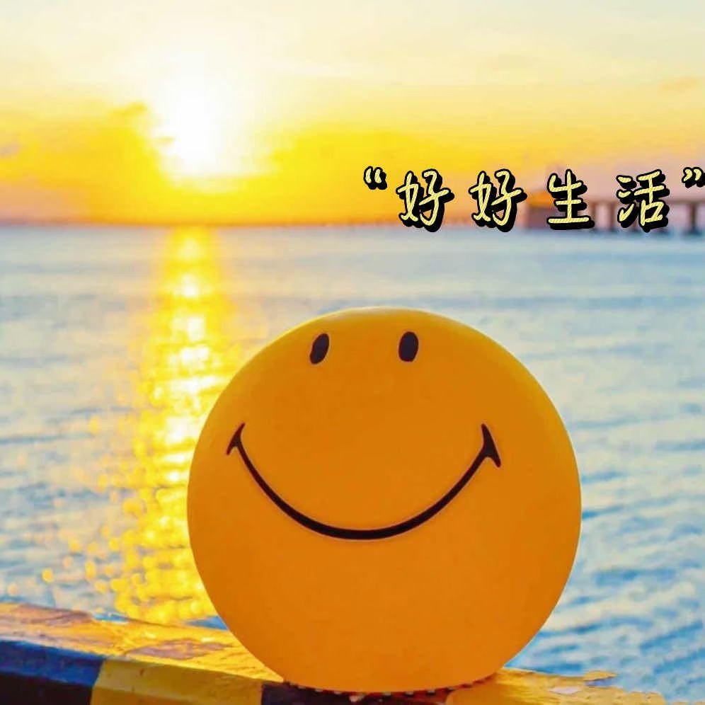 成年人的强大，是在谈笑间将过往恩怨全数咽下，再用被委屈撑大的格局，去成全自己的余