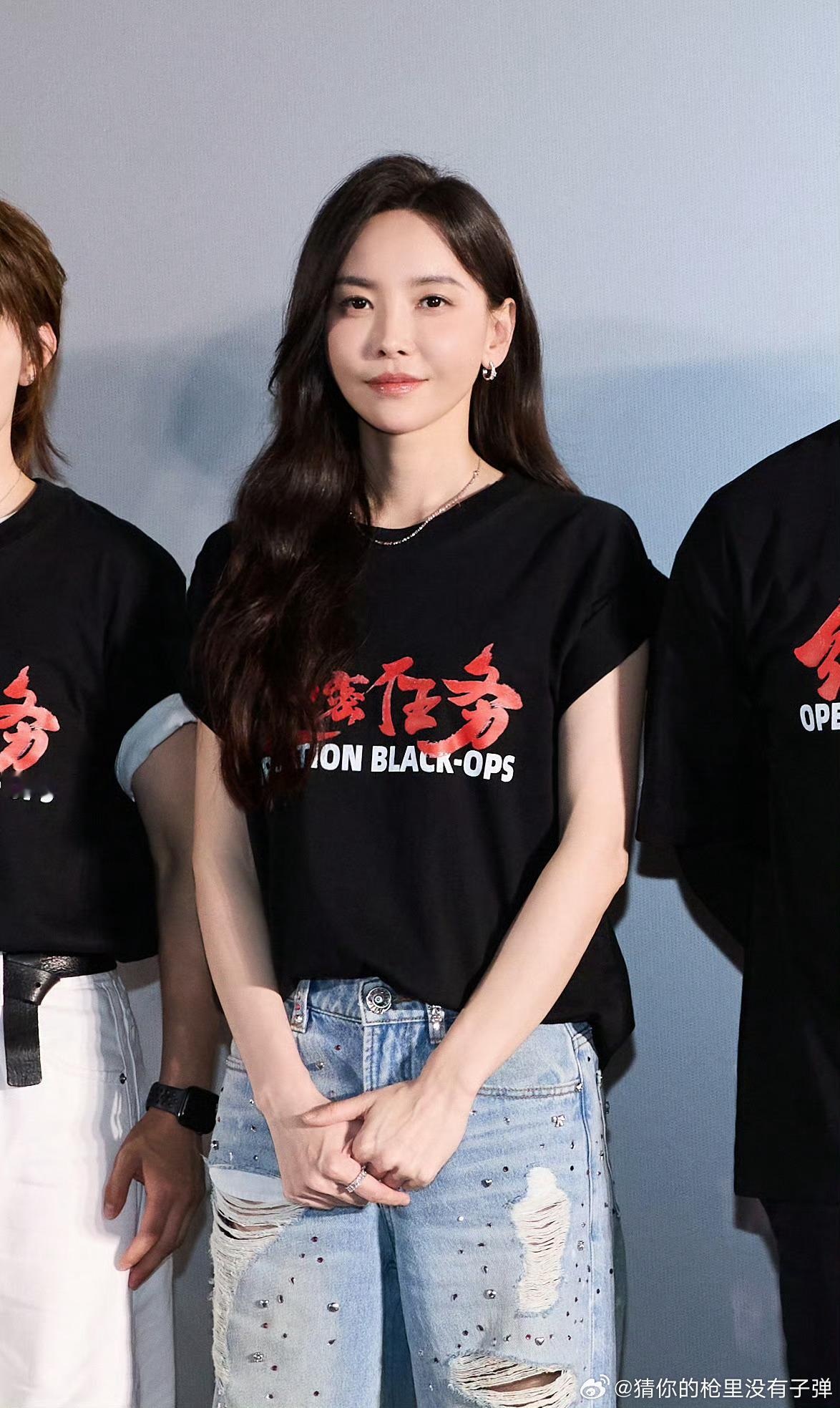 于文文又演又唱于文文既是演员又是歌手 既能hold住大银幕的考验，又能驾驭舞台的