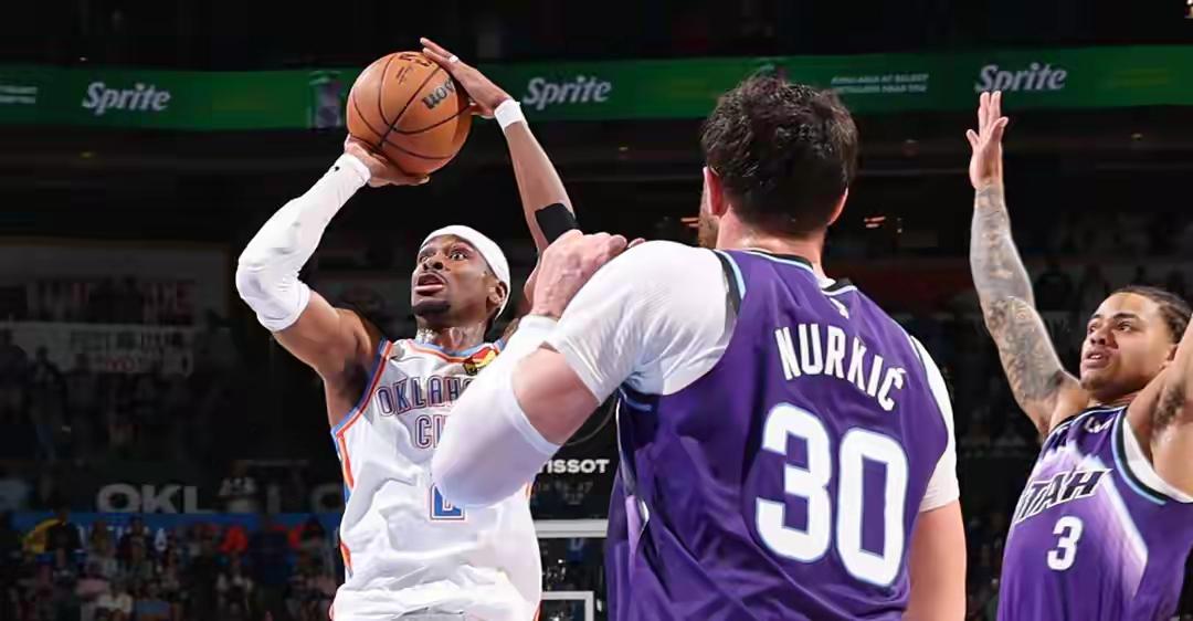 耻辱！在裁判的帮助下，联盟第一雷霆队终于加时129：125险胜爵士，避免了尴尬三