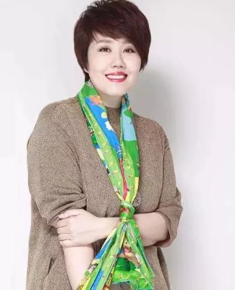 于蕾担任央视春晚总导演，我好奇查了一下这位导演的履历，不查不知道，一查真意外！才