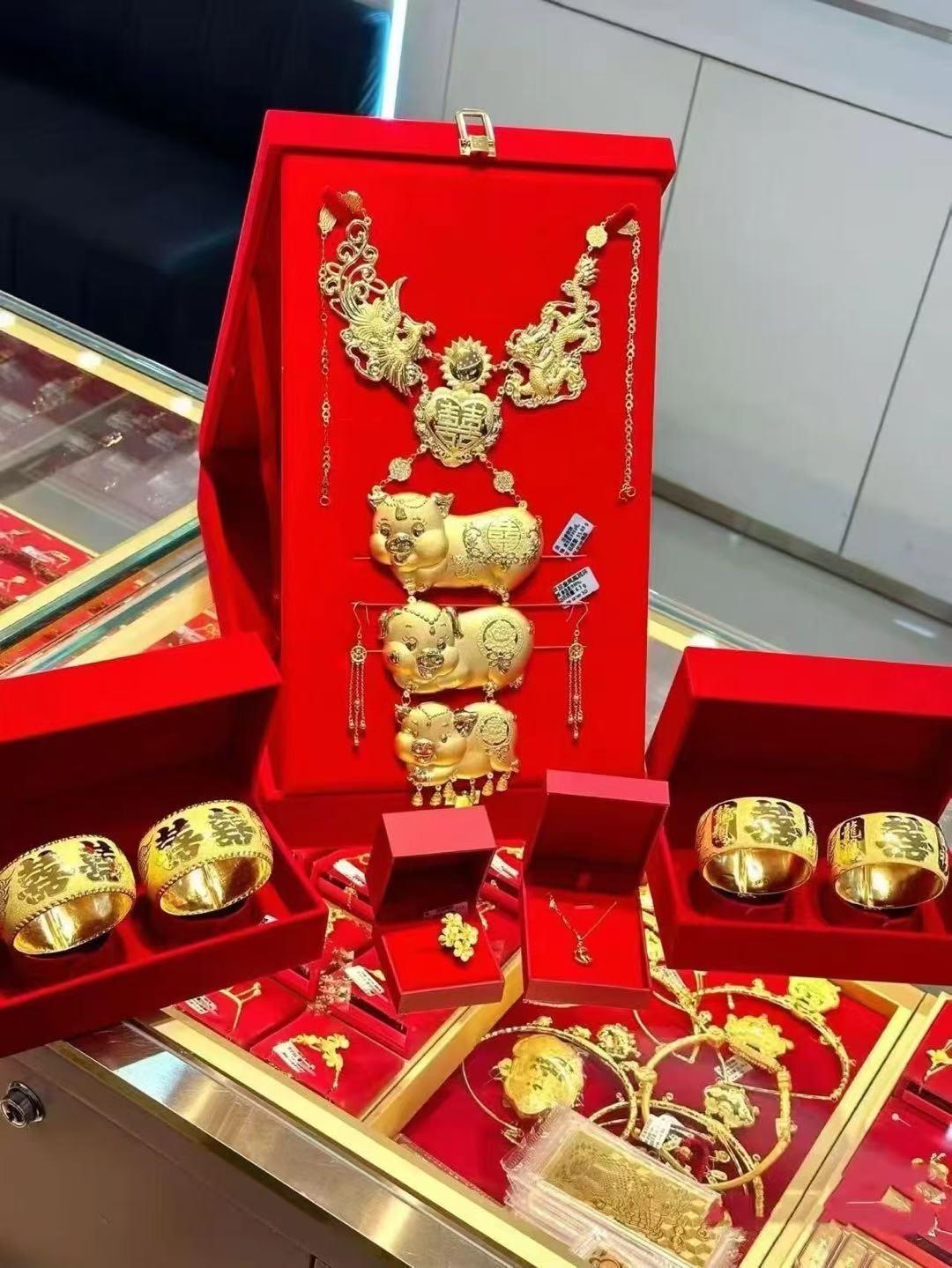 特朗普称：此前美韩达成贸易协议，美国将对韩关税从25%降至15%，韩国需向美国投