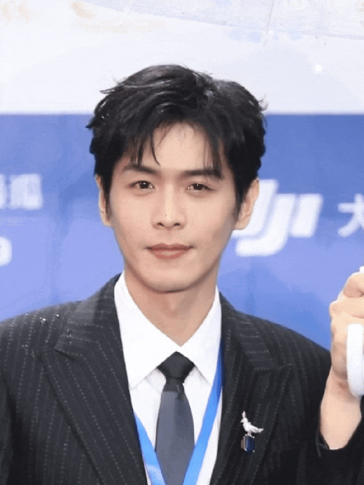 张若昀︱北京国际电影节︱红毯生图动图20260416红毯生图直拍视频做个动图也太