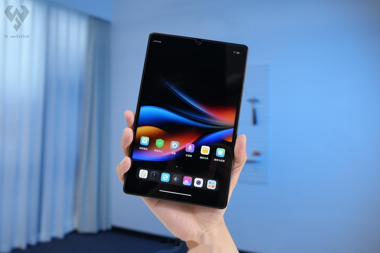  用平板的小伙伴来说说，你的Pad平时都用来干嘛？有吃灰吗？[吐舌]