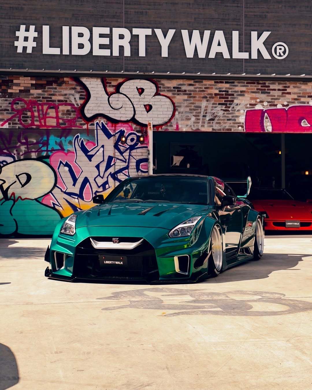 LIBERTY WALK®LB-silhouette WORKS R35 GT-