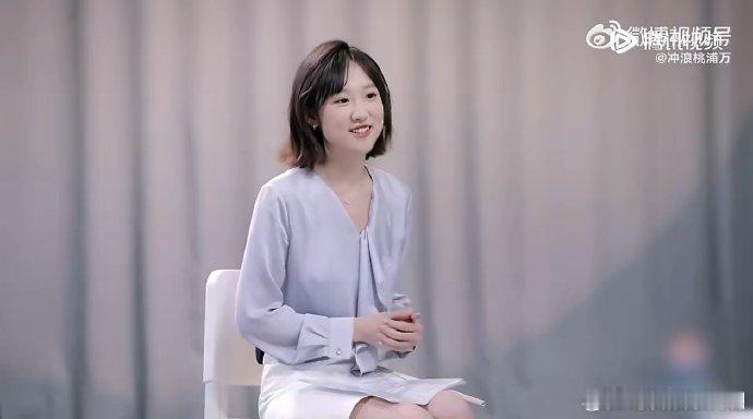 鲁豫说人早晚会叛逆的做自己令人心动的offer 谁没在某个年纪想“叛逆”一次？杨