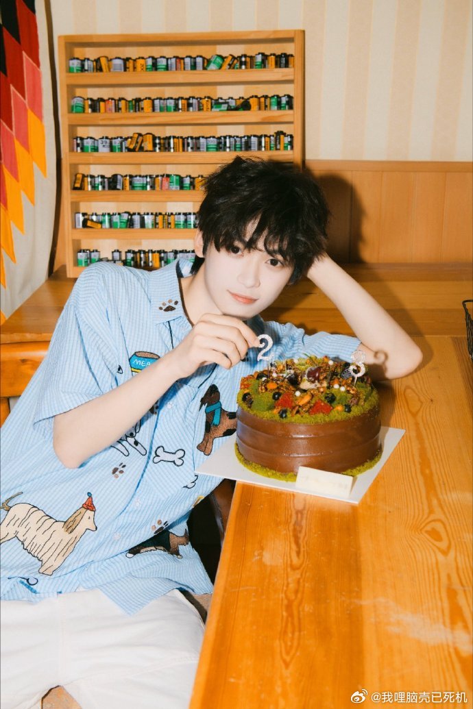 梓渝生日直播预热 梓渝生日微博直播 梓渝生日微博直播，生日直播预热来袭，我看看是