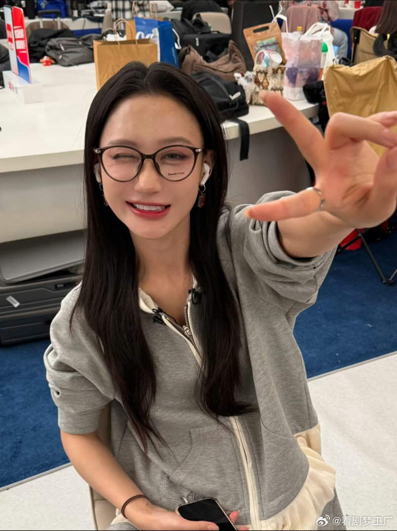 何宣林这波有效出镜了何宣林今天将进组新剧何宣林在浪姐稳步输出亮眼舞台，收获全网关