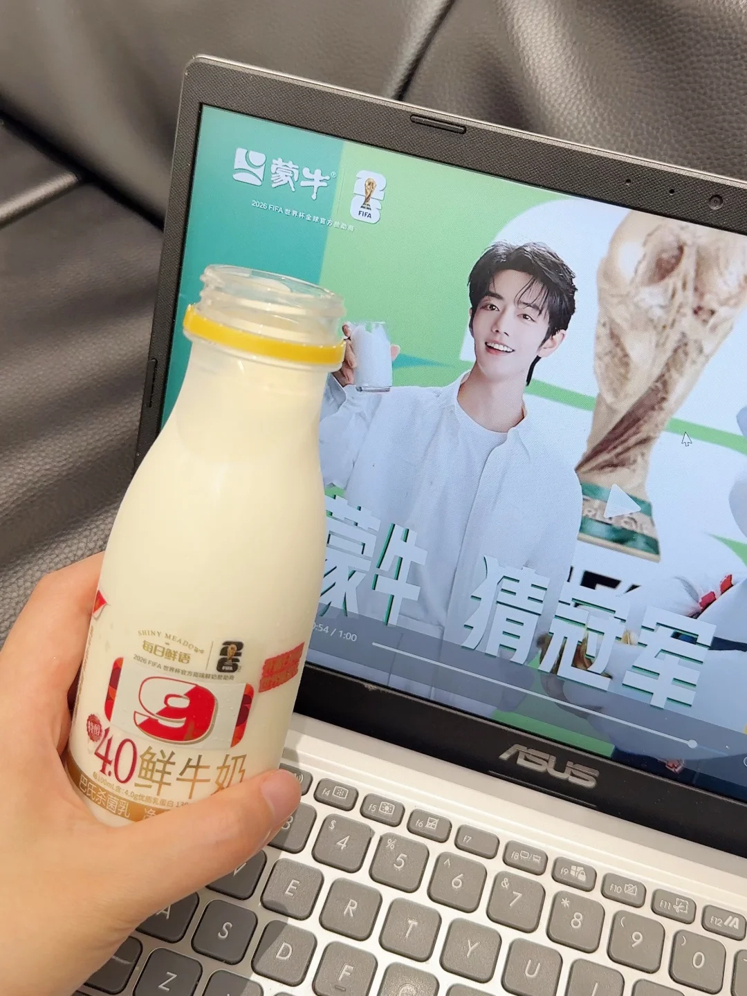 今日份快乐是每日鲜语给的~