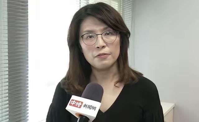 蓝营本土派正式对郑丽文下达了逼宫通牒！
很多人以为，这是为了九合一选举提前划定责