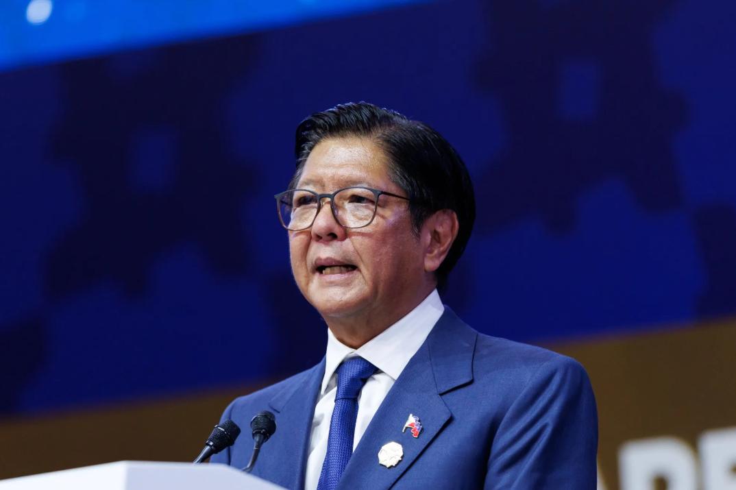 菲律宾围绕中国大使发言的争论升温之际，资深媒体人蒂格劳在马尼拉时报撰文警告：驱逐