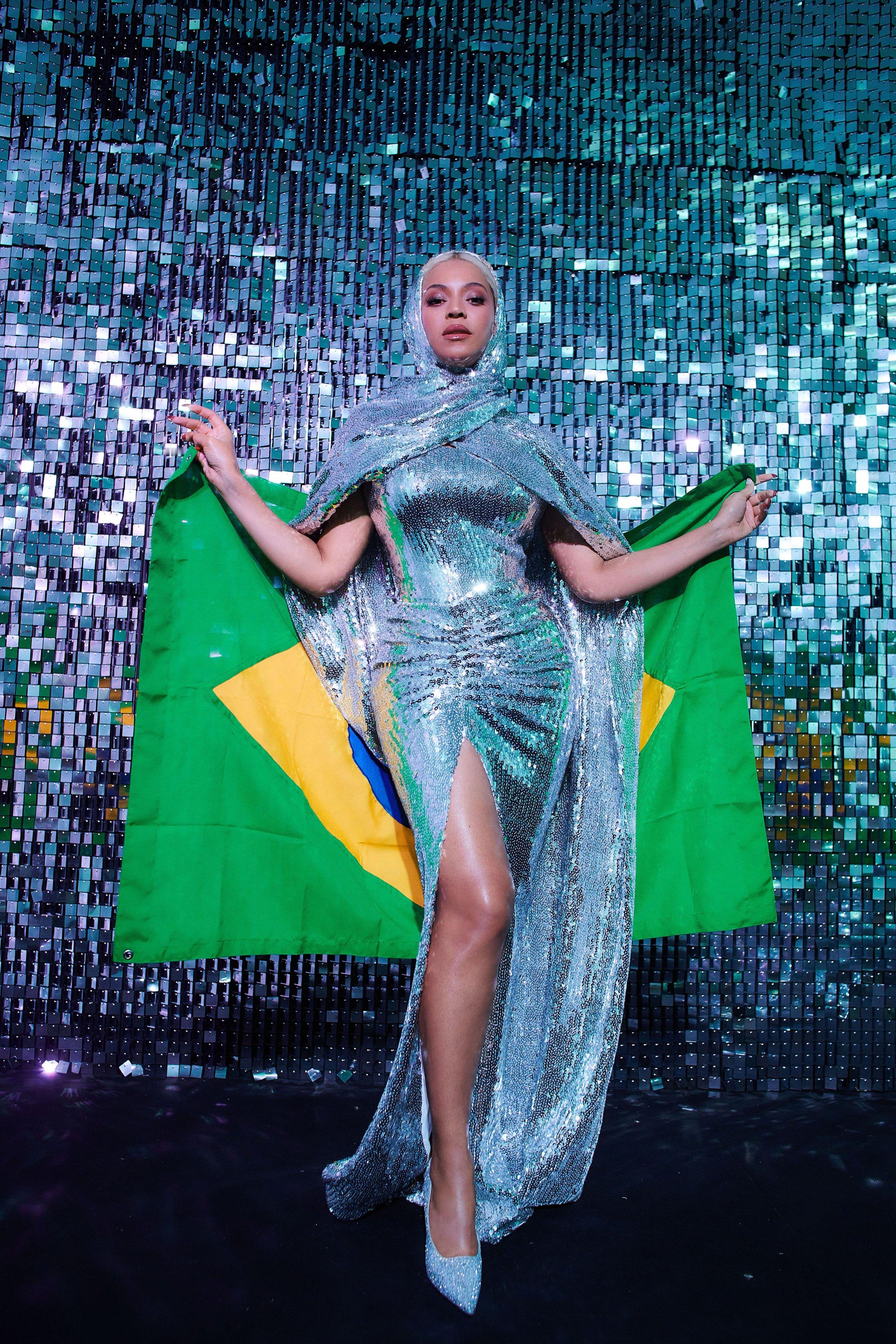 OMG！据Veja Rio，Beyonce正在就明年的里约海滩免费演唱会进行深入