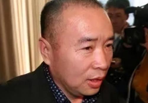1999年专案组抓捕赖昌星的行动本该顺利实施，没想到有人做内鬼通知赖昌星逃到加拿