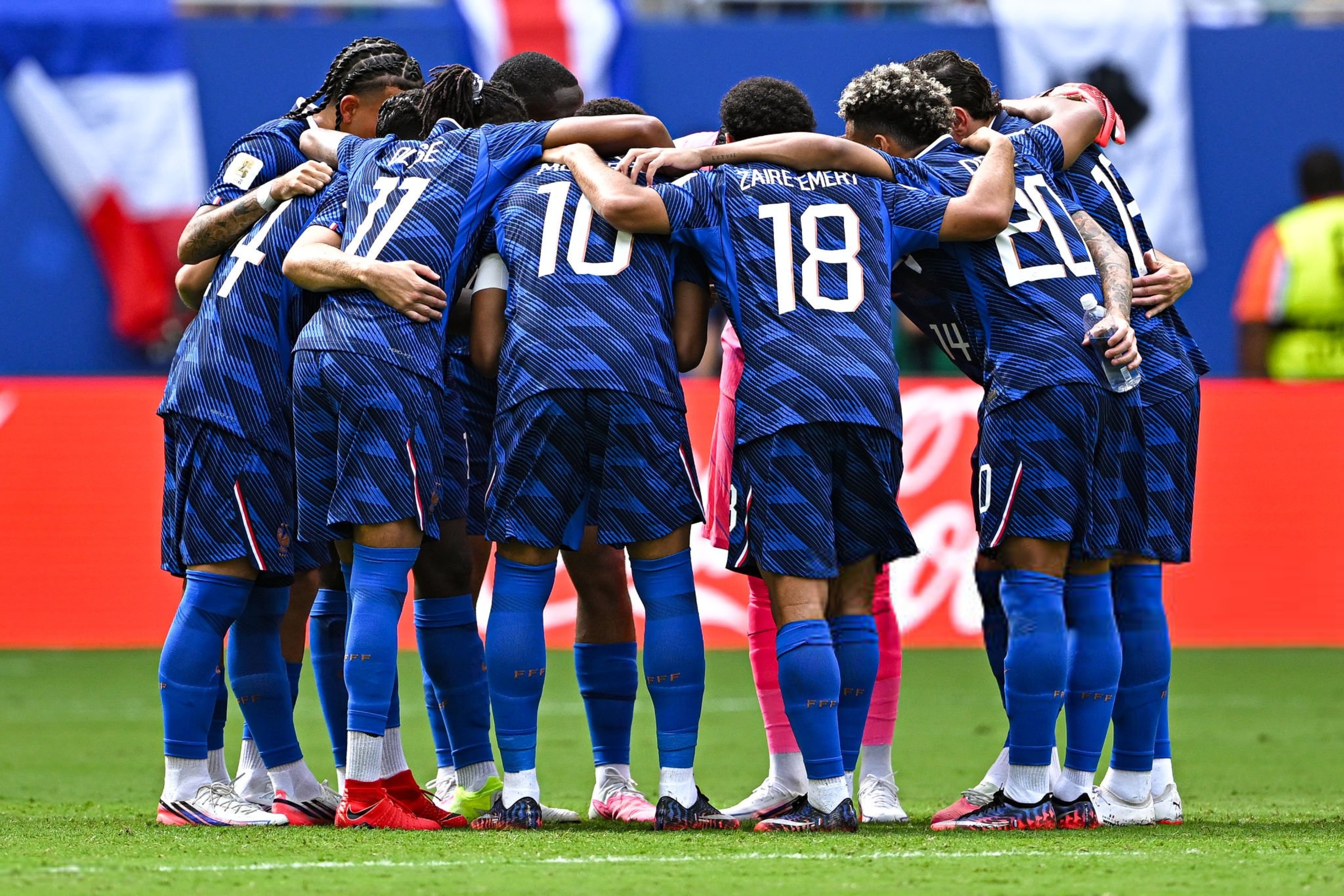 法国队 在追了在追了世界杯  法国队6分钟连扳2球！法国vs英格兰 比赛第54分