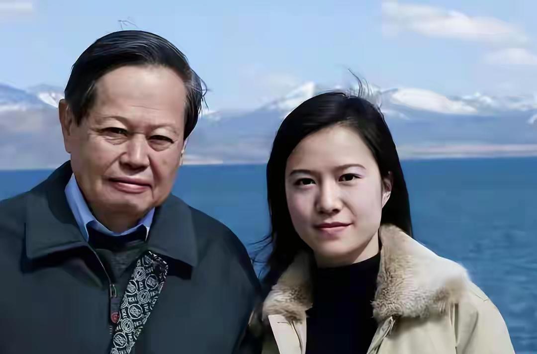 翁帆为啥找杨振宁？吸引力强大的男人7个特点。

我看不少女性网友认为翁帆吃亏了，