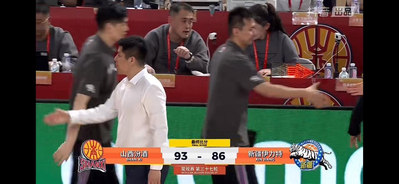 最终新疆飞虎男篮还是客场挑战失败，输给了山西汾酒男篮！第四节比赛没有打好呀！
