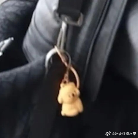 啊啊啊啊啊崔秀彬挂了情侣挂件 疑似好事将近 谁塌房了 