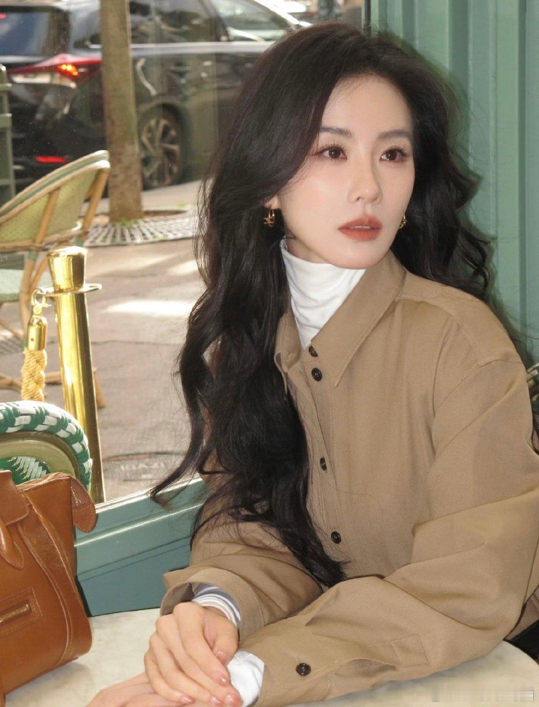 刘诗诗儿子步步撒手没刘诗诗儿子撒手没刘诗诗儿子步步撒手没刘诗诗把儿子步步扛上车