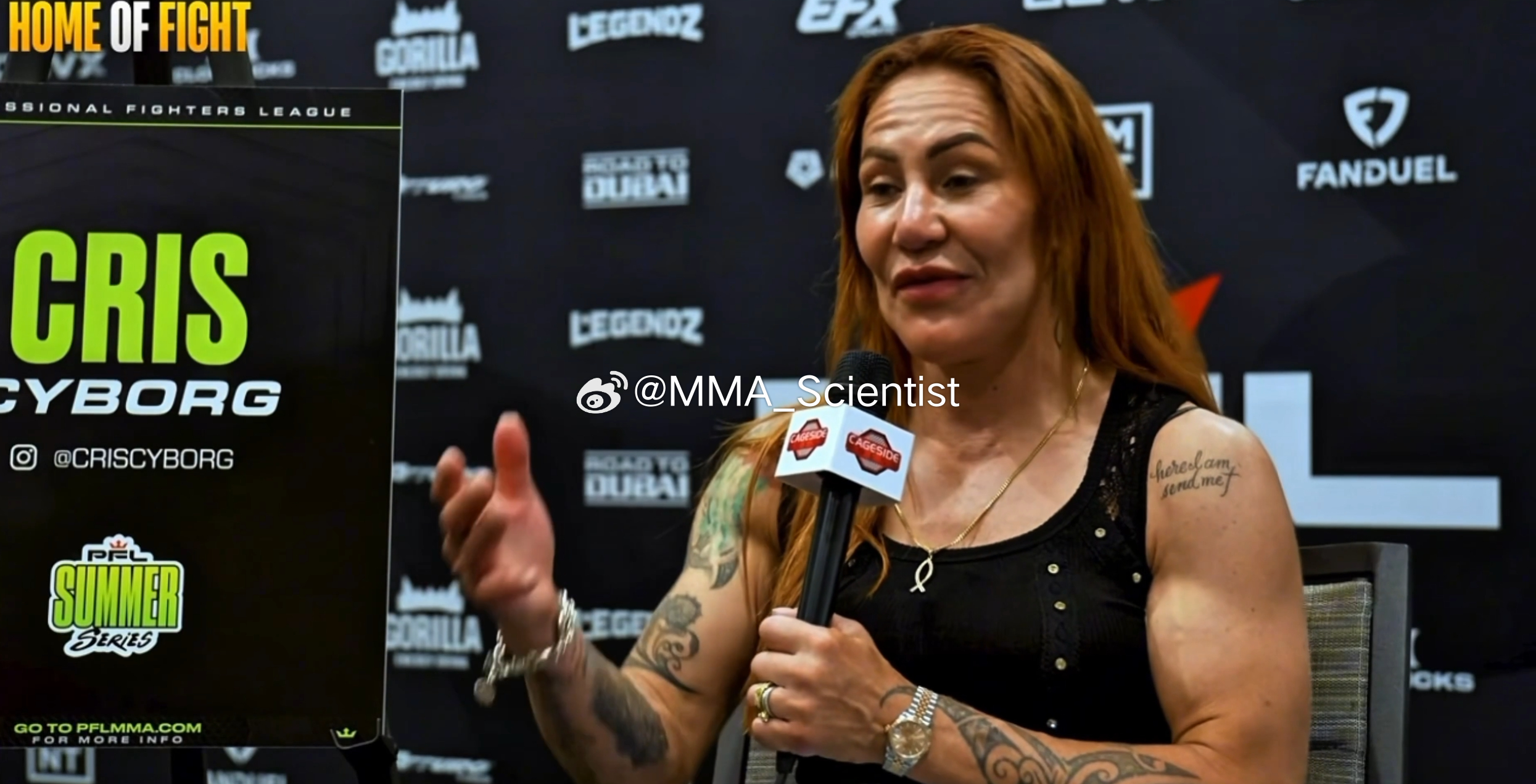 “机械婆”克里斯蒂安娜·贾斯蒂诺（Cris Cyborg）表示，她在八月份与凯伦