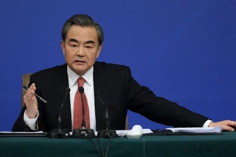 王毅外长:菲律宾军警部分是蓄意挑衅，制造海上事端！
王毅表示，中国始终坚持大小国