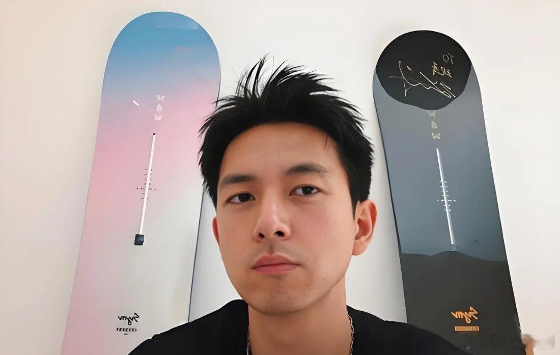 李现，太激动了！2月18日深夜，一向低调的李现，突然在社交平台激动发文，连用9个