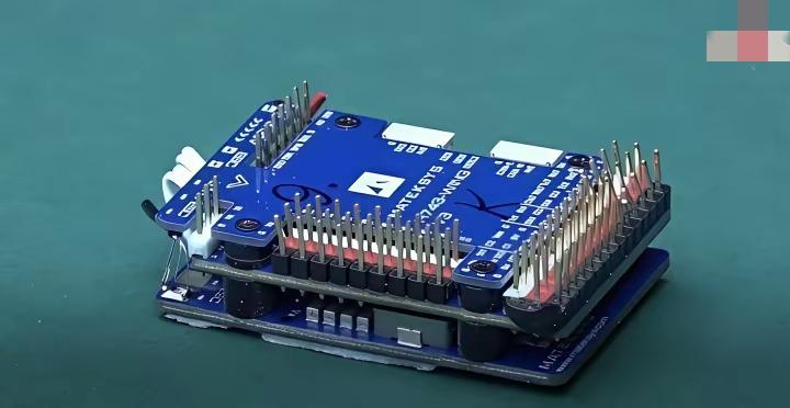 ​新年开始，赫尔松地区显得那么不平静。突然间，在赫尔松俄罗斯所控制的区域中出现了