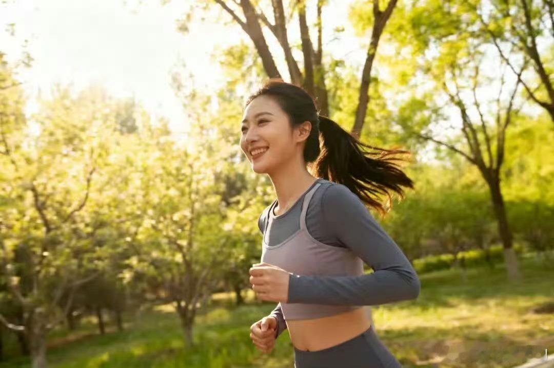 北京春日暴走代谢数据实测逛遍北京春日大街小巷，暴走运动氛围感直接拉满。实测代谢数