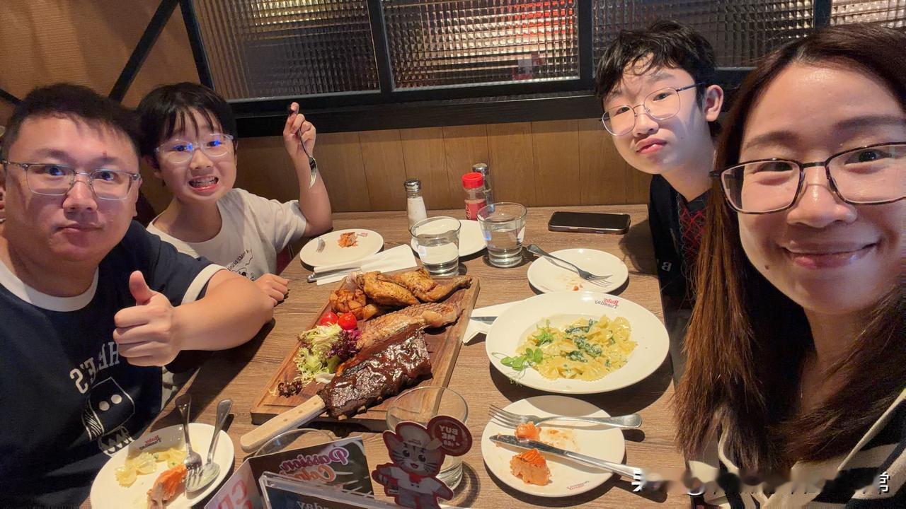 世上最了不起的超人们，从来都自带温柔光环，愿全天下的母亲，不被生活琐碎困住，永远