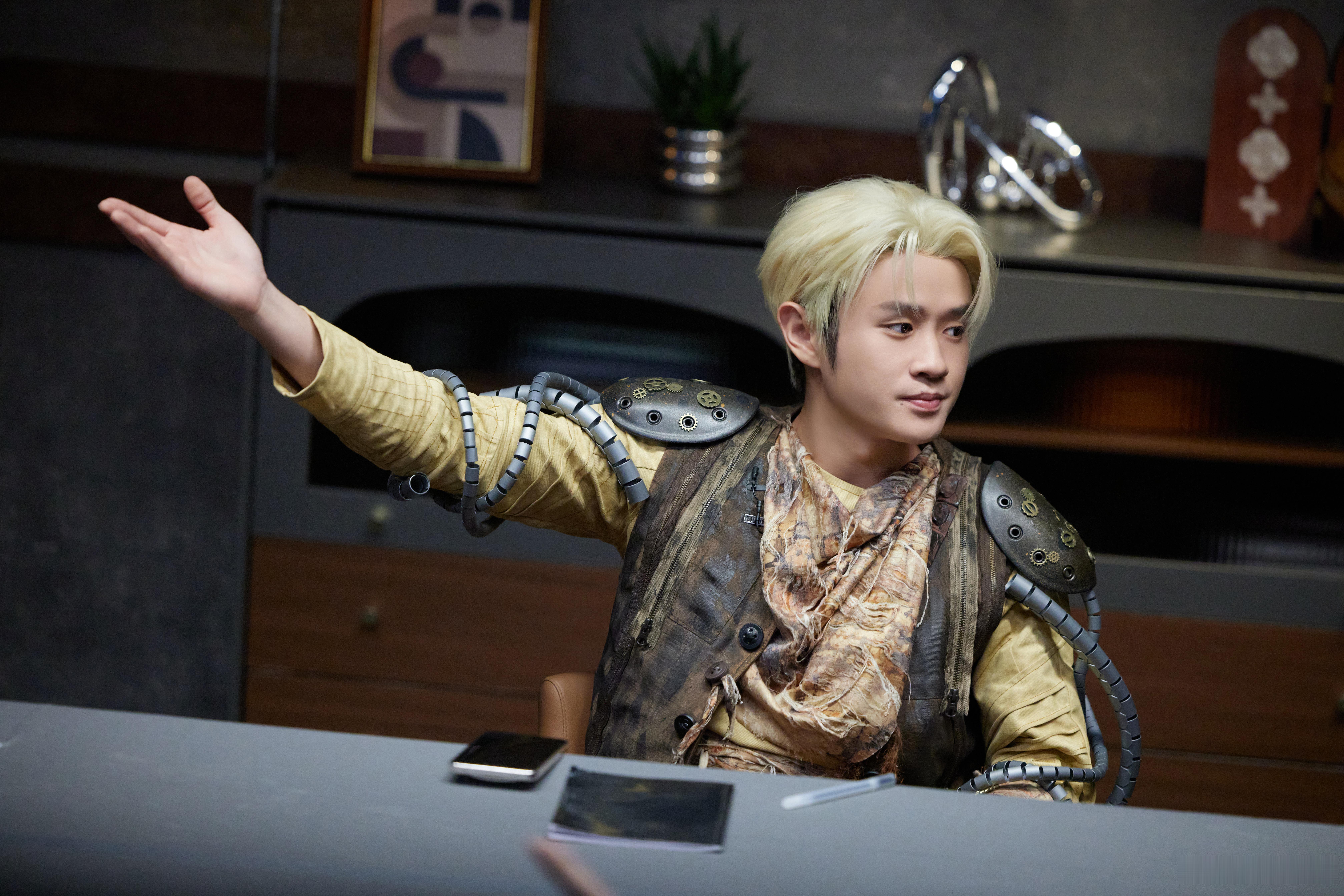 大侦探陈哲远王勉好癫的感情线 王勉录大侦探两期就造出高光名场面，业务能力和综艺感