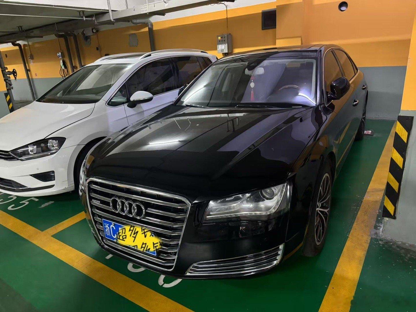 13.02奥迪A8、4座豪华版、价格8.5万 ​​​